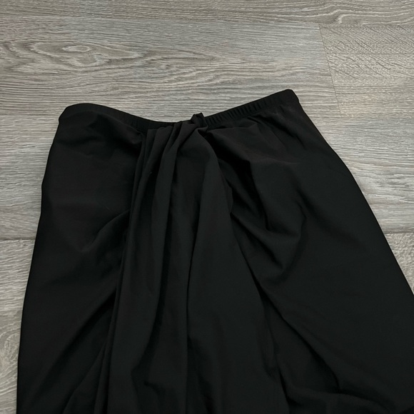 SEXY black draped skirt - Picture 9 of 9